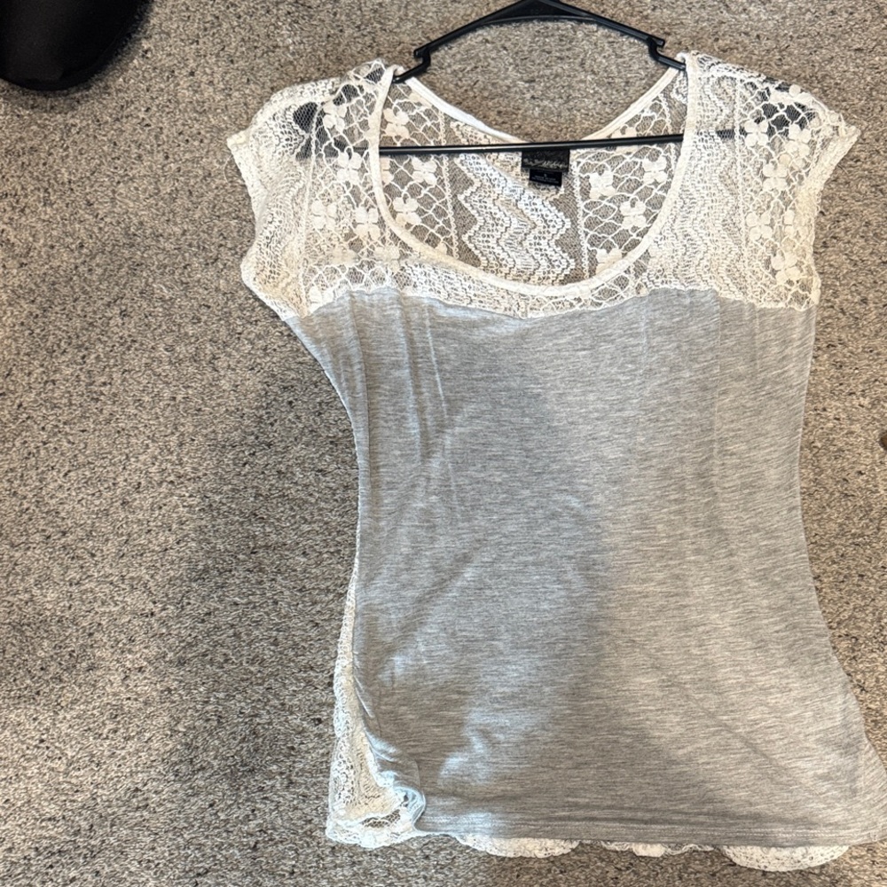 Daytrip Gray and White Lace Blouse